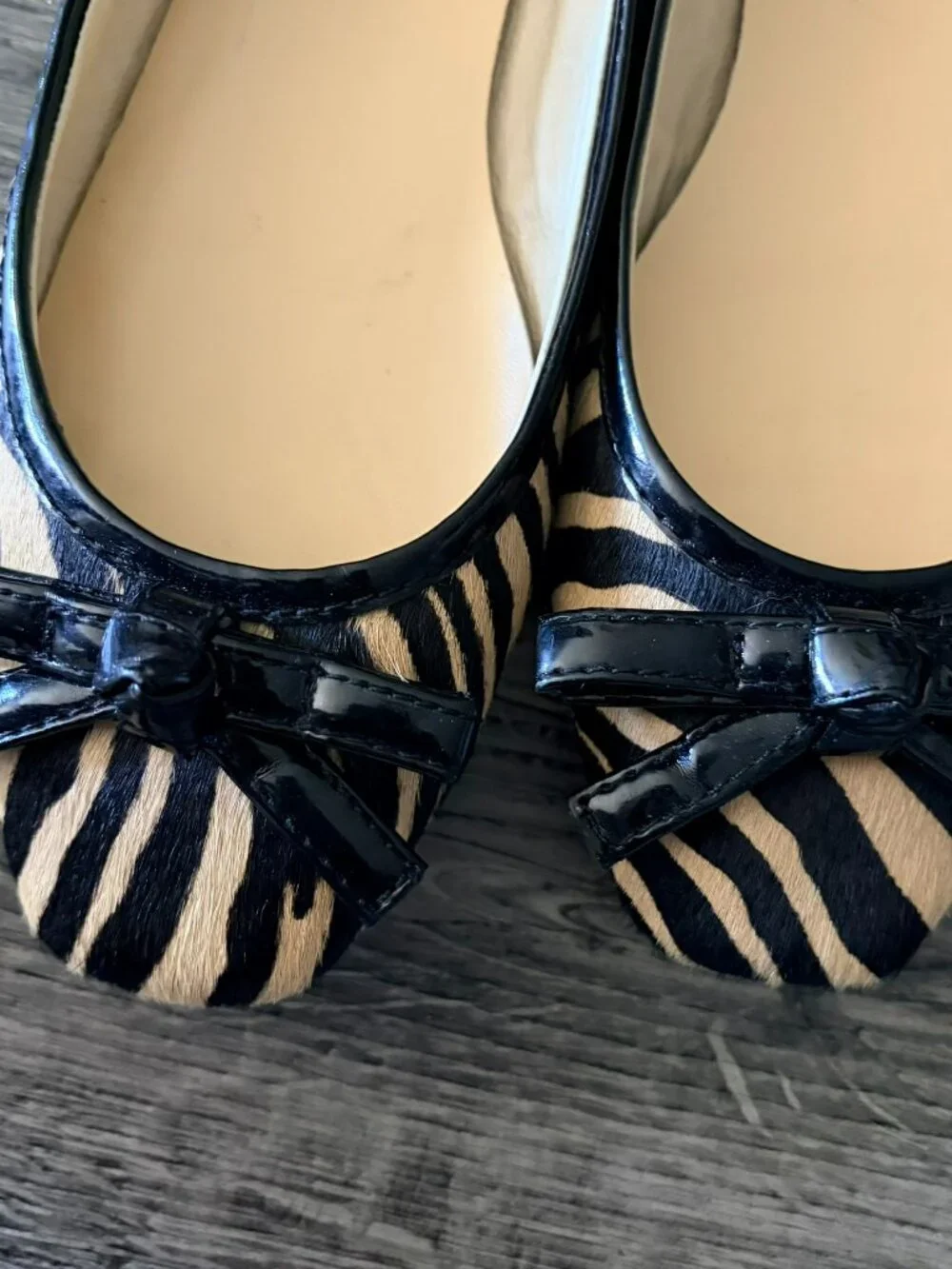 Kate Spade Zebra Print Black Bow Flats Size 6